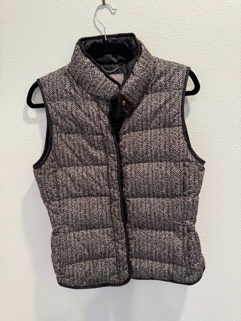 Banana Republic Herringbone Print Quilted Puffer Vest Size Small
